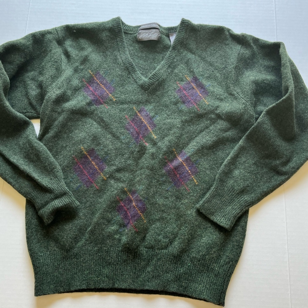 Lord & Taylor The Kensington Collection Lambswool Green Argyle V-Neck Sweater L - Picture 13 of 13